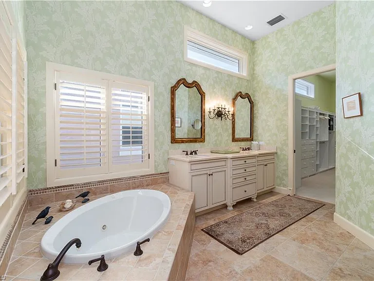 Audubon-Bathroom-Before (1) Remodel by Cutting Edge