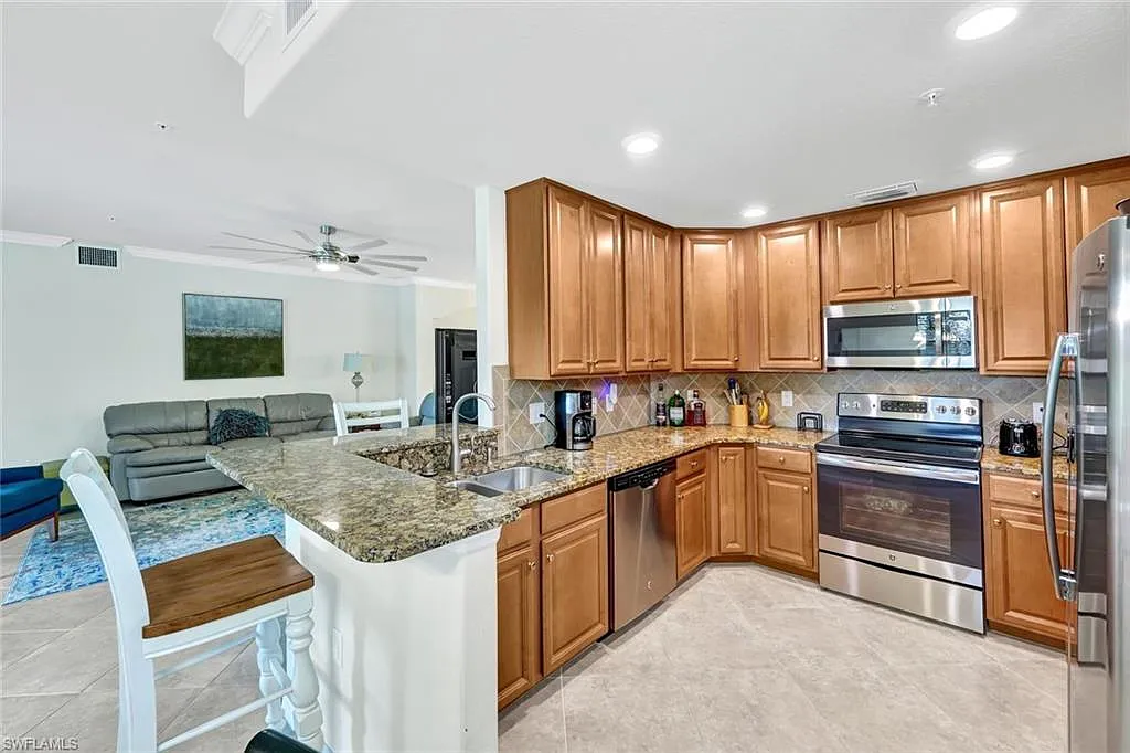 Cutting Edge-Bonita National-Kitchen-Before