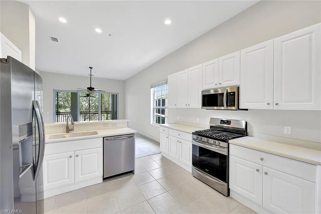 Cutting Edge Fiddlers Creek Kitchen Before (2)