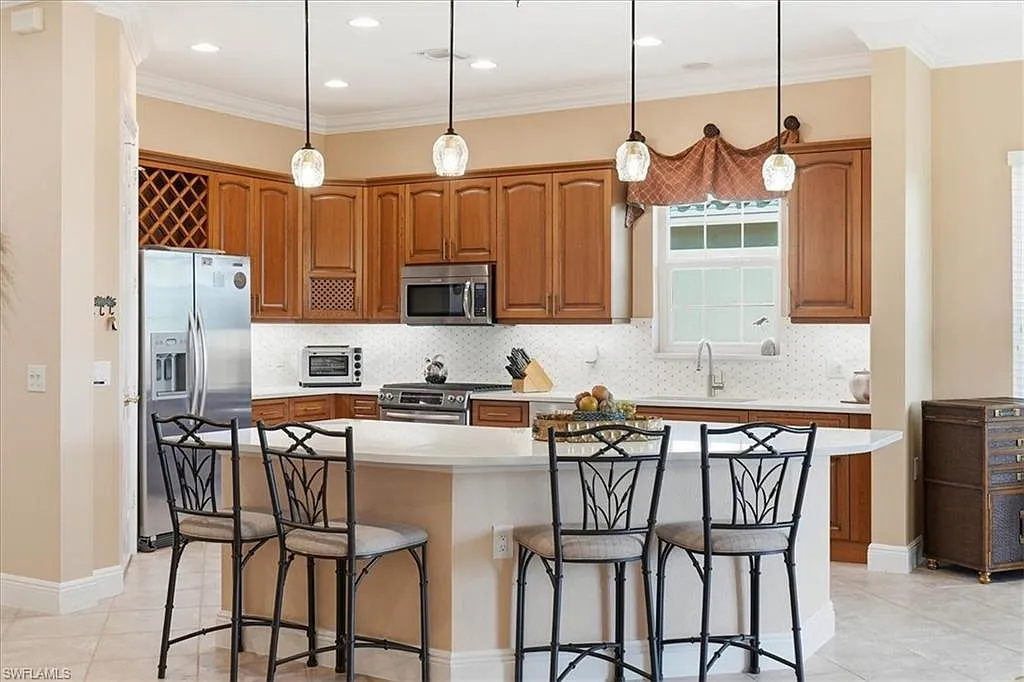 Cutting Edge Fiddlers Creek Kitchen Before (4)