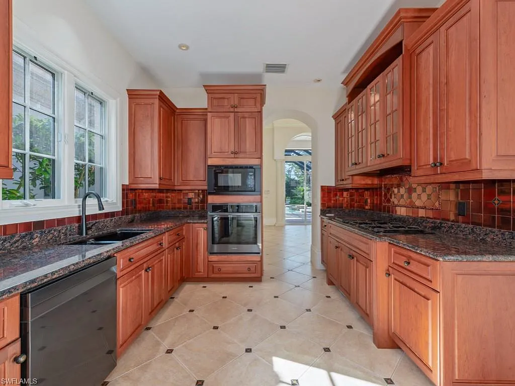 Cutting Edge Mediterra Kitchen Before (2)