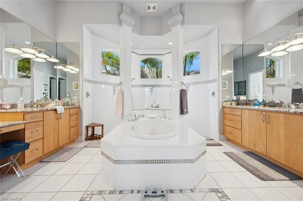 Cutting Edge-Palmira-Bathroom-2-Before