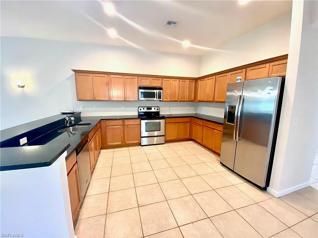 Cutting Edge-Palmira-Kitchen-4-Before
