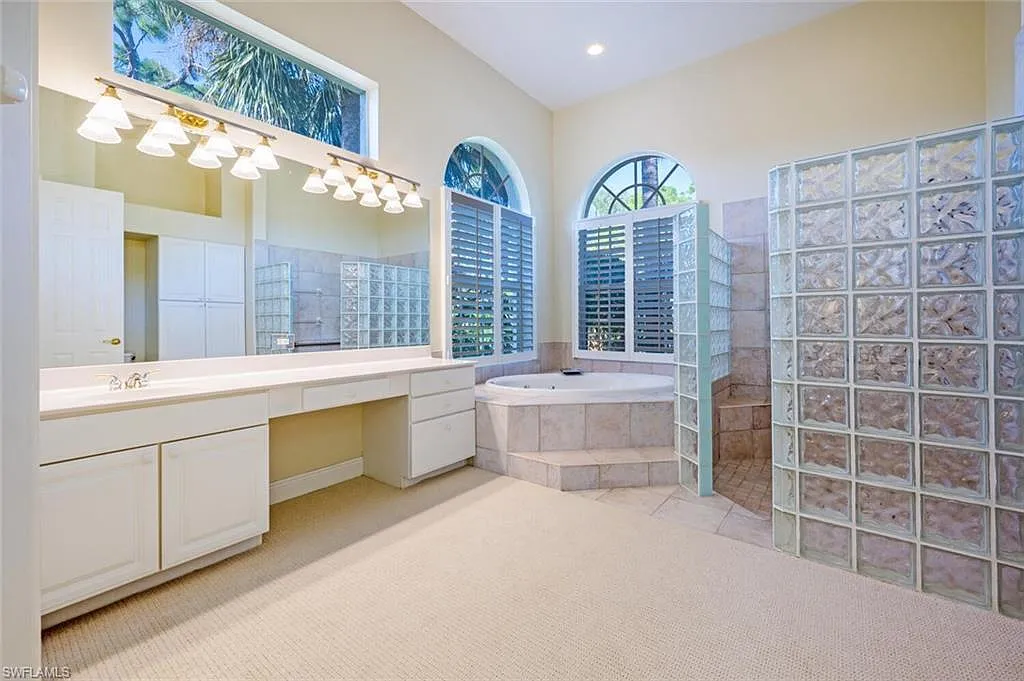 Cutting Edge-Pelican Landing-Bathroom--Before