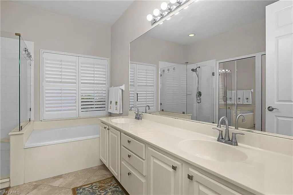 Cutting Edge-Pelican Marsh-Bathroom-2-Before