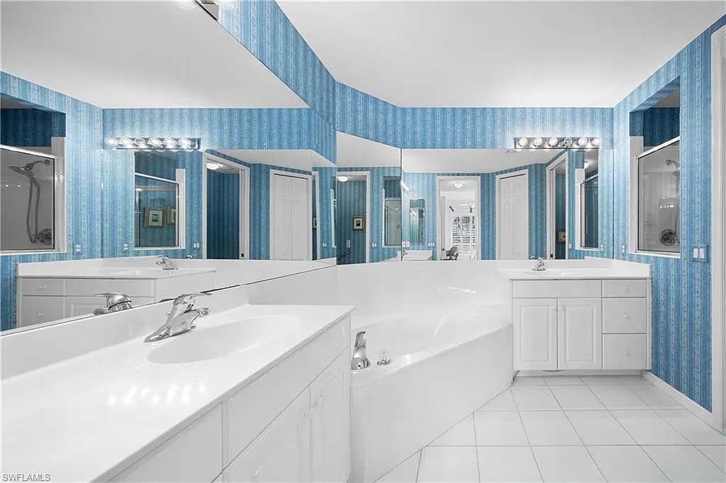 Cutting Edge-Pelican Marsh-Bathroom-3-Before