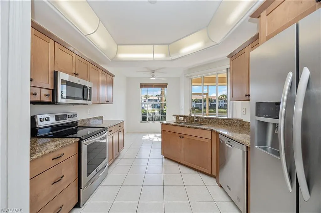 Cutting Edge-Pelican Marsh-Kitchen-4-Before