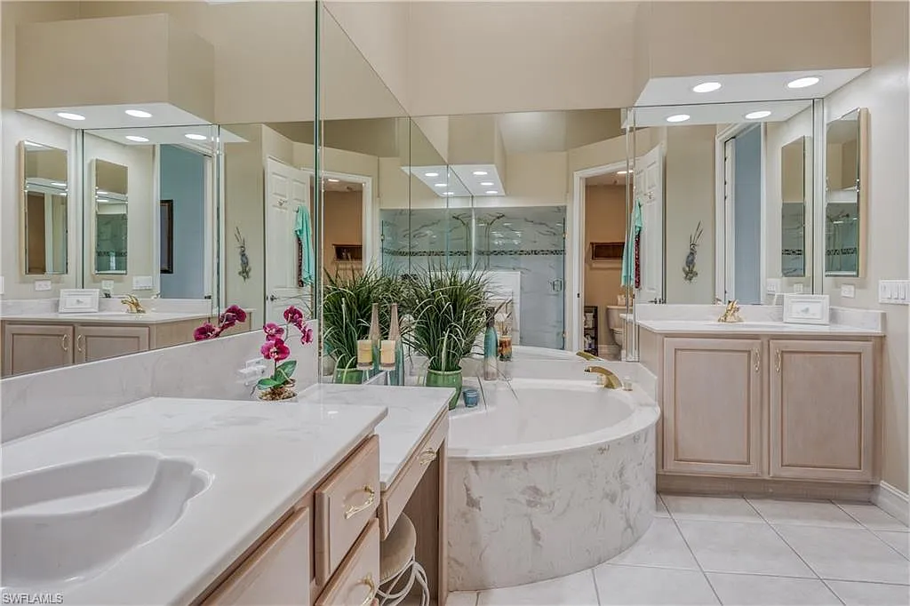 Cutting Edge-Talis Park-Bathroom-4-Before
