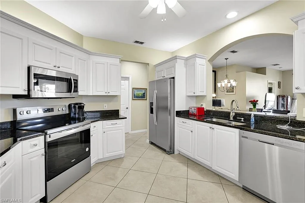 Cutting Edge-Talis Park-Kitchen-Before