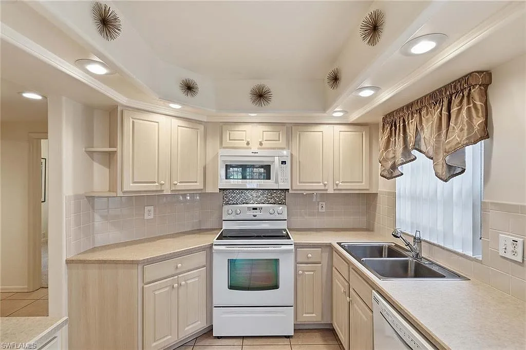 Cutting Edge-Worthington-Kitchen-3-Before