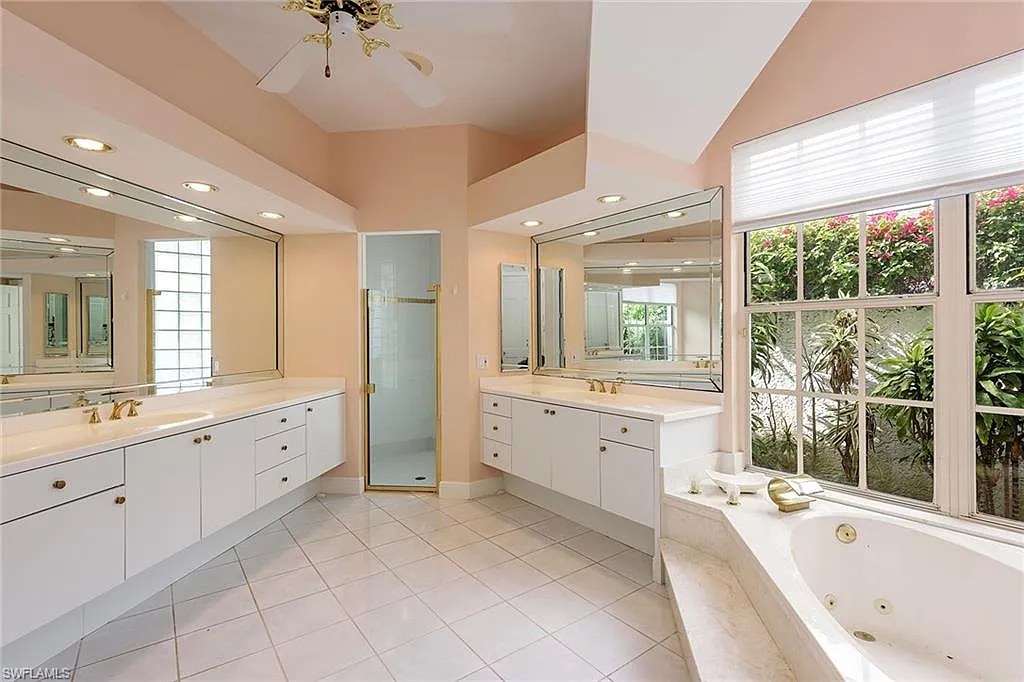 Cutting Edge-Wyndemere-Bathroom-4-Before