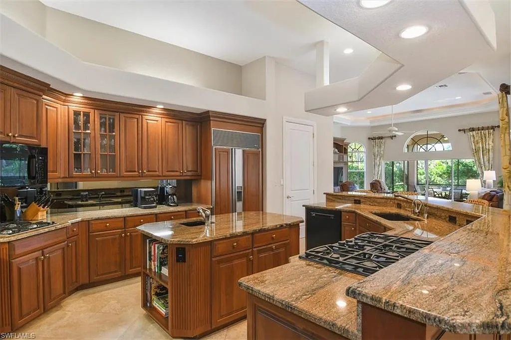 Cutting Edge-Wyndemere-Kitchen-Before
