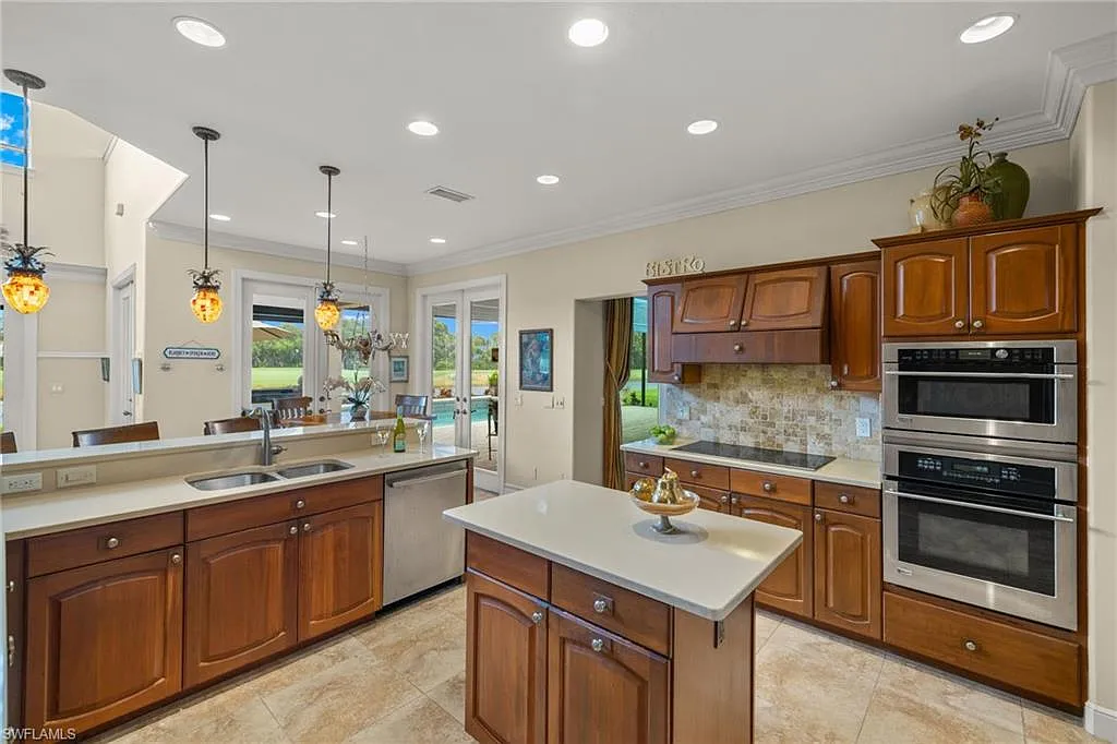 Cutting edge-Pelican Landing-Kitchen-2-Before