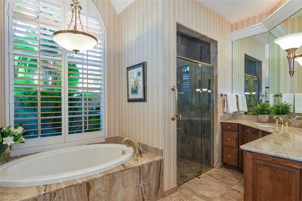Cutting edge-Wyndemere-Bathroom-Before