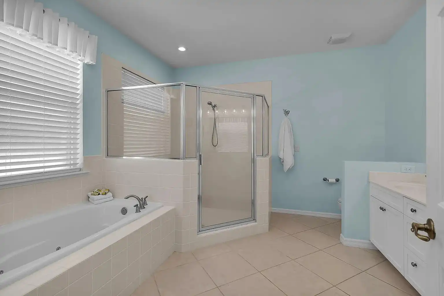 Marco Island-Bathroom-Before (1) Remodel by Cutting Edge