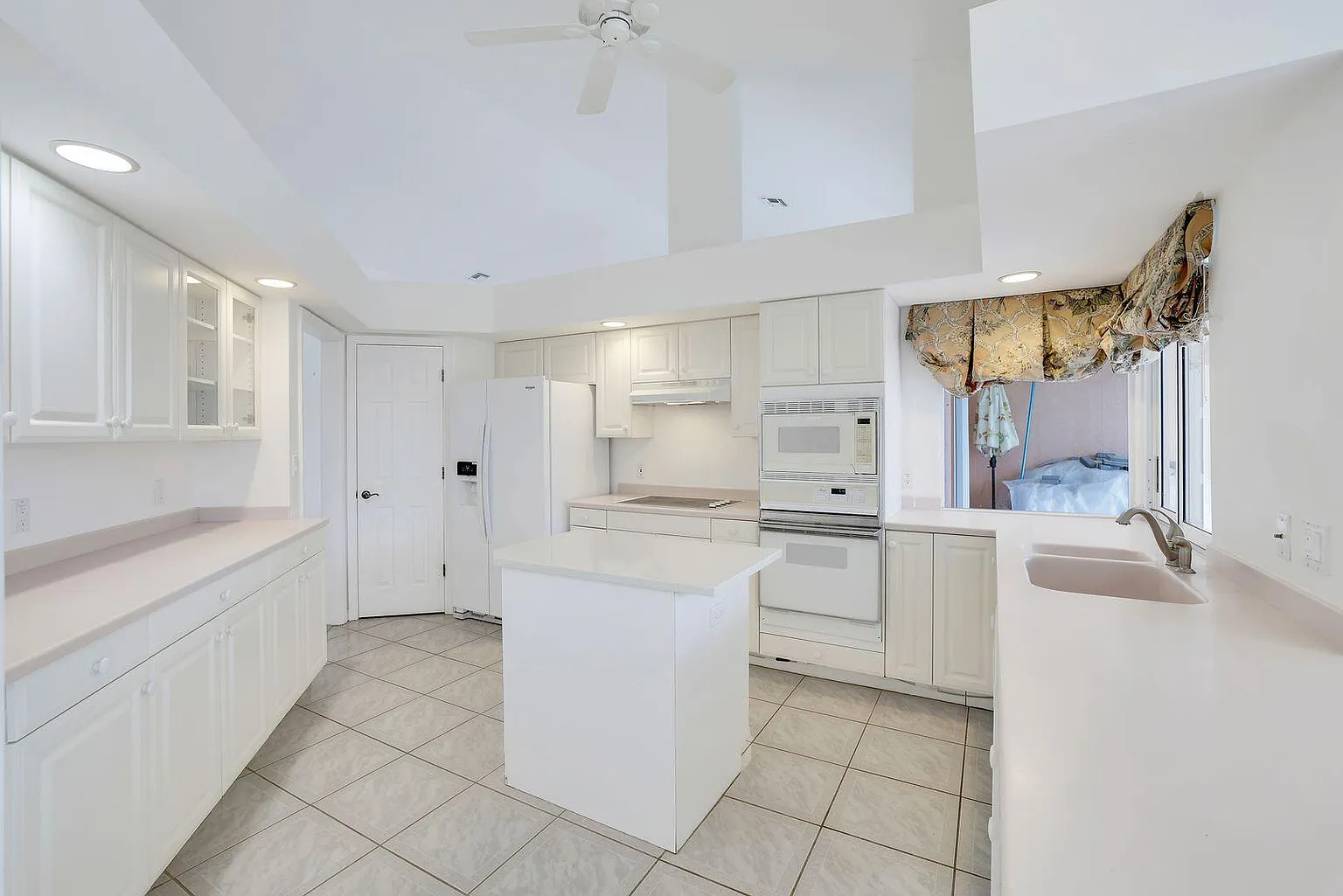 Marco Island-Kitchen-Before Remodel by Cutting Edge
