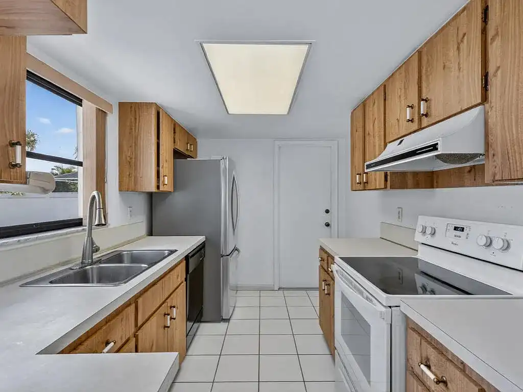 Marco Island- Kitchen -Before-1 Remodel by Cutting Edge