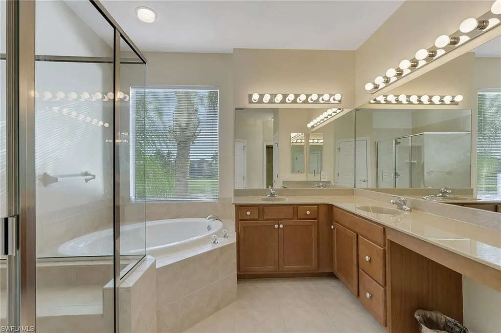 Palmira bathroom Before
