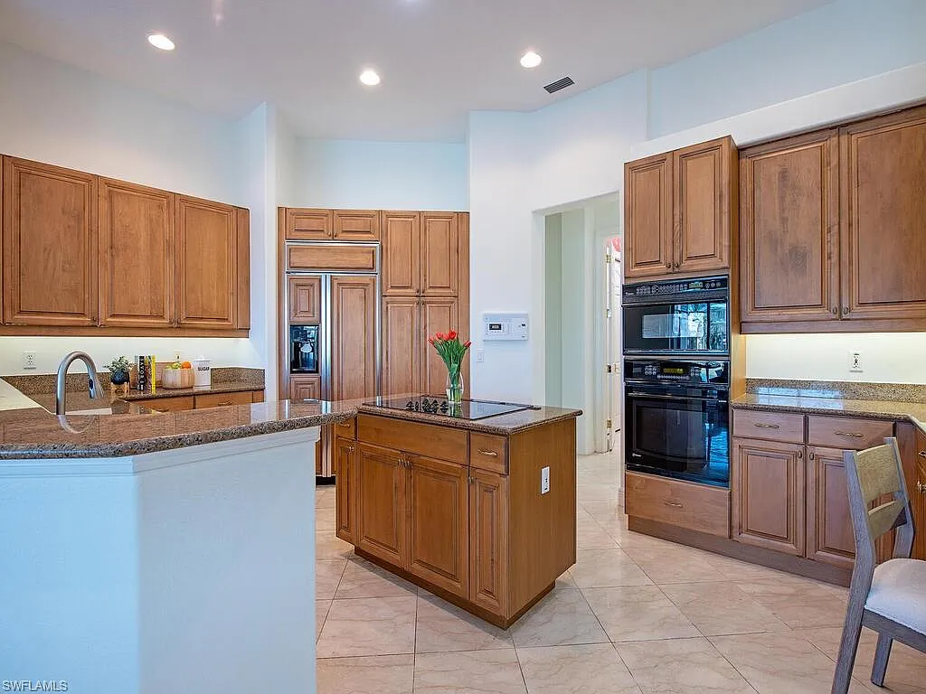 The Vineyards-Kitchen-Before
