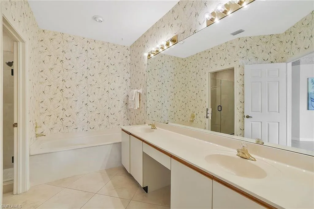 Wyndemere-Bathroom-Before-1 Remodel by Cutting Edge